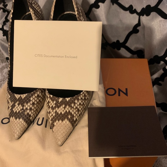 Louis Vuitton exotic skin heels - Picture 6 of 8